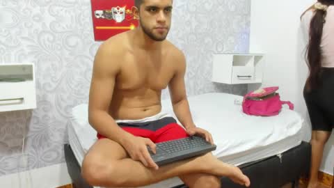Snapshot of harperandmason chatting on May 19, 10:16 pm harperandmason online show from May 19, 10:16 pm