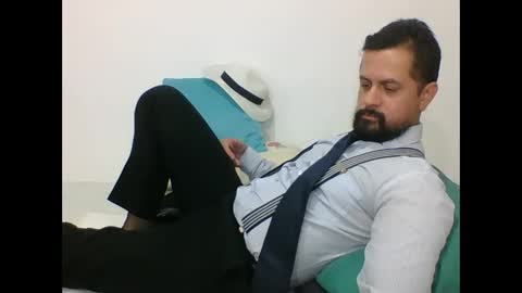 Snapshot of harry_goldenmillerx10fun chatting on January 24, 8:54 pm  Harry    online show from January 24, 8:54 pm