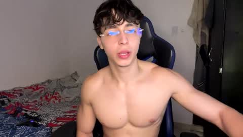 Snapshot of harry_p01 chatting on September 15, 3:56 pm harry_p01 online show from September 15, 3:56 pm