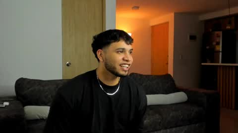 Harry Zandes online show from April 22, 11:17 pm