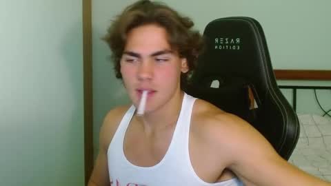 Snapshot of harryking1 chatting on September 29, 8:02 pm harryking1 online show from September 29, 8:02 pm