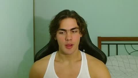 Snapshot of harryking1 chatting on November 10, 10:09 pm harryking1 online show from November 10, 10:09 pm