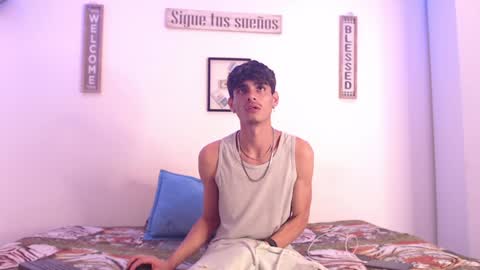 Snapshot of harrythomson1 chatting on January 19, 10:06 am harry thomson online show from January 19, 10:06 am