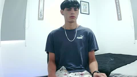 Snapshot of harrythomson1 chatting on June 22, 2:14 pm harry thomson online show from June 22, 2:14 pm