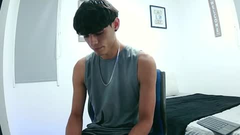 Snapshot of harrythomson1 chatting on June 27, 12:59 am harry thomson online show from June 27, 12:59 am