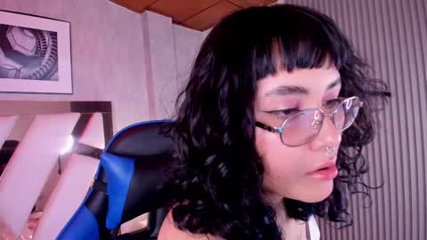 Haru Bonny online show from February 28, 10:00 pm