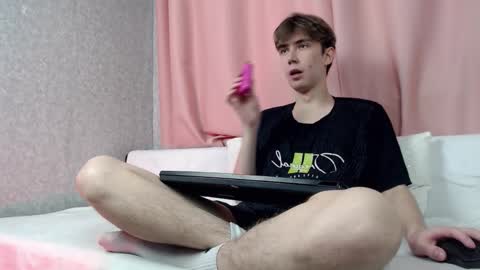 harvey_foster online show from January 6, 9:46 am