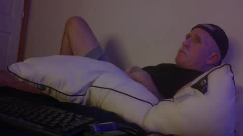 Snapshot of hashtagcloudp0rn chatting on February 23, 10:51 pm hashtagcloudp0rn online show from February 23, 10:51 pm