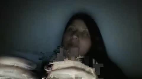 Snapshot of hasley_bbylee chatting on February 2, 5:28 am lady online show from February 2, 5:28 am