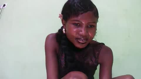 hasleyinah online show from March 12, 2:45 pm