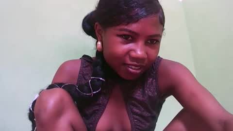 hasleyinah online show from April 13, 6:41 am