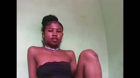 hasleyinah online show from April 14, 5:35 am