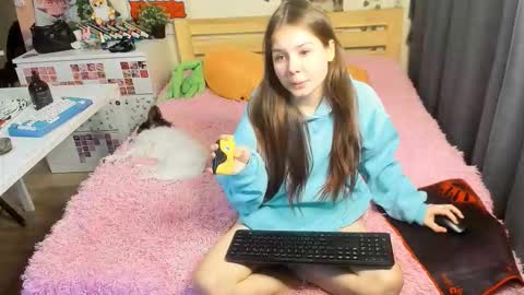 HateEmotions online show from October 21, 4:08 pm