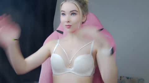 Anna online show from November 16, 4:34 pm