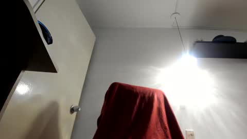 Snapshot of hathor_01_ chatting on January 17, 6:33 pm andres online show from January 17, 6:33 pm