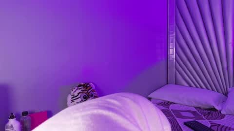 hatsajones online show from April 9, 4:12 am