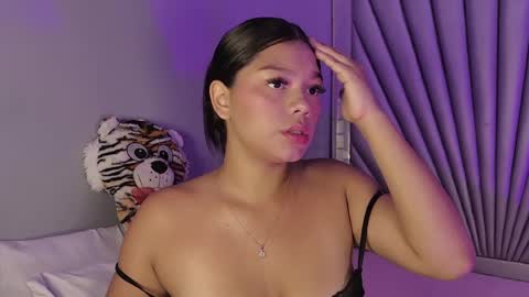 Snapshot of hatsajones chatting on May 27, 4:31 am hatsajones online show from May 27, 4:31 am