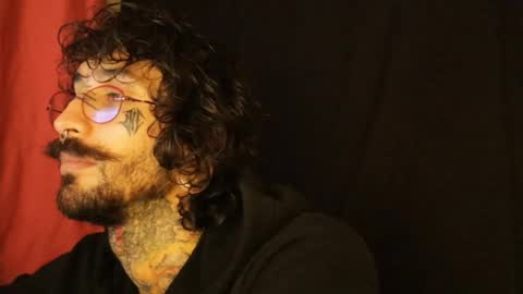 Snapshot of hatsumotokyoto chatting on February 15, 1:53 am More content   2   online show from February 15, 1:53 am