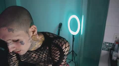 Snapshot of hatsumotokyoto chatting on October 15, 6:35 am More content   2   online show from October 15, 6:35 am