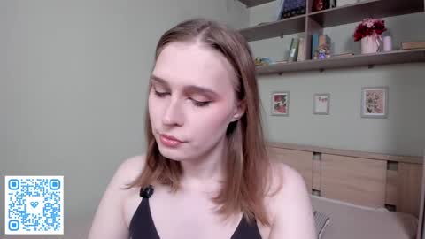 Mia online show from April 8, 8:03 am