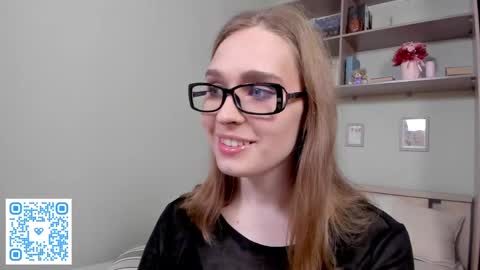 Snapshot of havagooday chatting on May 29, 3:54 pm Mia online show from May 29, 3:54 pm