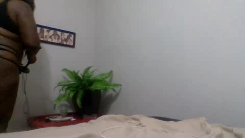 Snapshot of hawtchoc37 chatting on June 22, 7:16 am hawtchoc37 online show from June 22, 7:16 am