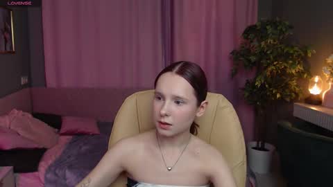 Mia online show from March 21, 8:41 am