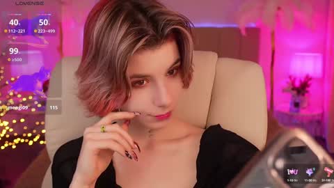 haylaamber online show from December 16, 10:50 am