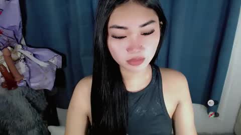 Snapshot of haylee_slut chatting on May 17, 11:12 pm haylee online show from May 17, 11:12 pm