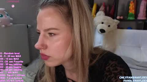 Haylee online show from March 27, 9:53 am