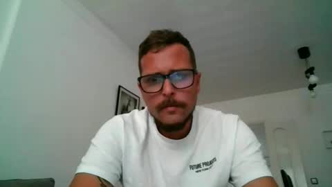 Snapshot of haze_john chatting on March 1, 1:35 pm haze_john online show from March 1, 1:35 pm