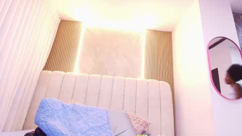Snapshot of hazel_kataleya chatting on April 18, 7:18 pm kataleya online show from April 18, 7:18 pm