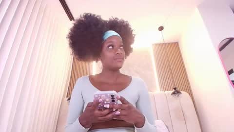 Snapshot of hazel_kataleya chatting on April 29, 7:20 pm kataleya online show from April 29, 7:20 pm