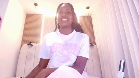 Snapshot of hazel_kataleya chatting on May 16, 7:12 pm kataleya online show from May 16, 7:12 pm