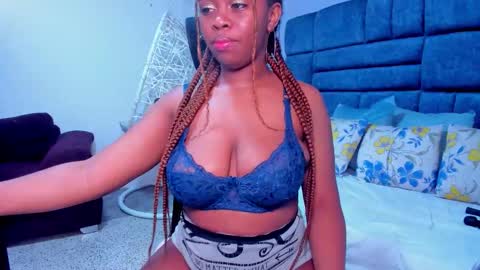 Snapshot of hazel_lanee chatting on November 15, 5:27 am hazel_lanee online show from November 15, 5:27 am