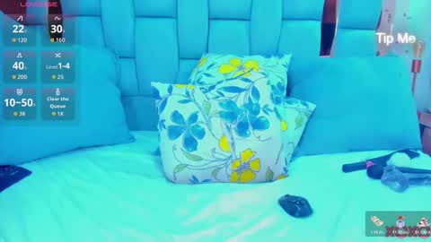 Snapshot of hazel_lanee chatting on March 2, 7:15 am hazel_lanee online show from March 2, 7:15 am