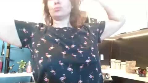 Snapshot of hazel_skye chatting on June 3, 2:55 pm Hazel online show from June 3, 2:55 pm