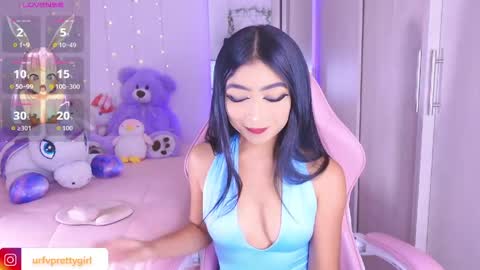 Snapshot of hazelbabee_ chatting on May 11, 4:29 am Lynn online show from May 11, 4:29 am
