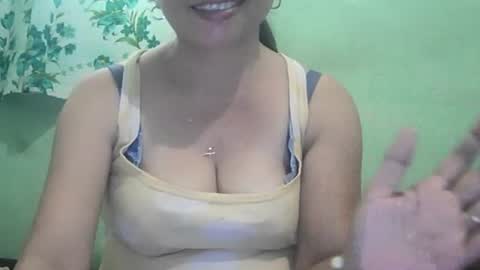 hazeldhane online show from June 23, 6:44 am