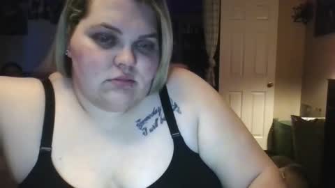 Hazeleyez97 online show from September 9, 5:01 pm