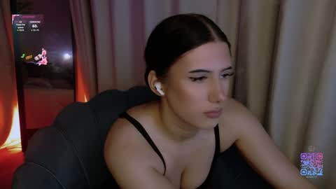 Snapshot of hazelhayess chatting on April 29, 5:17 pm hazelhayess online show from April 29, 5:17 pm