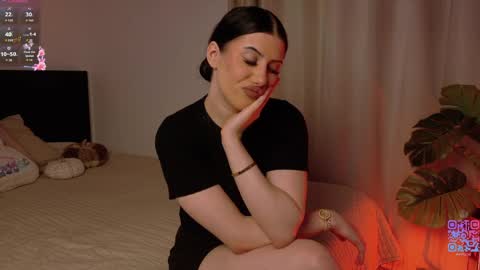 Snapshot of hazelhayess chatting on May 16, 3:44 pm hazelhayess online show from May 16, 3:44 pm