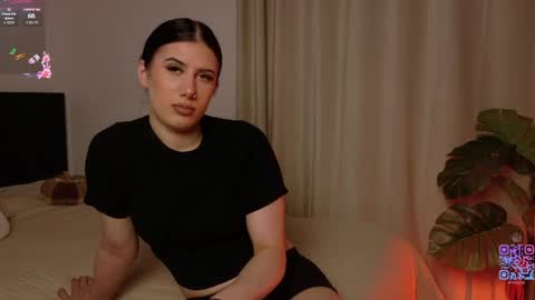 Snapshot of hazelhayess chatting on May 18, 4:13 pm hazelhayess online show from May 18, 4:13 pm