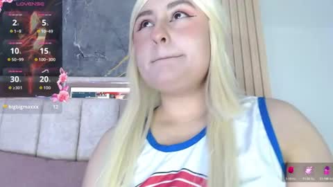 Snapshot of hazumi_tsu chatting on July 2, 3:23 am hazumi_tsu online show from July 2, 3:23 am