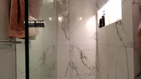 Snapshot of hb2283 chatting on September 28, 6:35 pm h babe online show from September 28, 6:35 pm