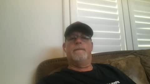 Snapshot of hdeuce22 chatting on June 1, 7:59 pm Hdeuce22 online show from June 1, 7:59 pm