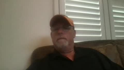 Snapshot of hdeuce22 chatting on June 8, 11:27 pm Hdeuce22 online show from June 8, 11:27 pm