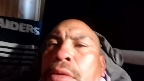 Snapshot of headshop_ chatting on February 2, 11:21 pm Cloudznpointzsex online show from February 2, 11:21 pm