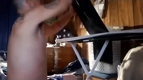 Snapshot of headshop_ chatting on February 18, 7:43 am Cloudznpointzsex online show from February 18, 7:43 am