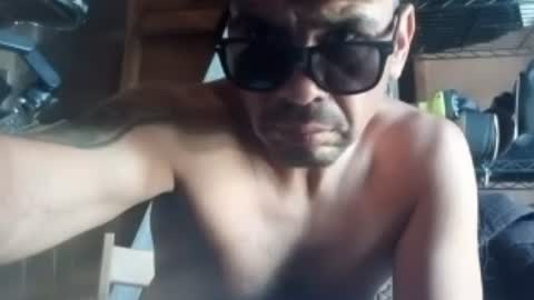 Snapshot of headshop_ chatting on June 14, 8:22 pm Cloudznpointzsex online show from June 14, 8:22 pm